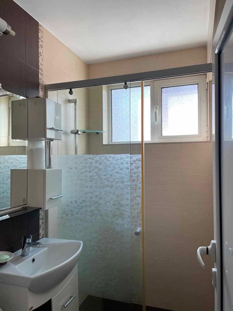 Дава се под наем Тристаен апартамент в Пловдив, Център - 75 кв.м за 612 € - Снимка #10