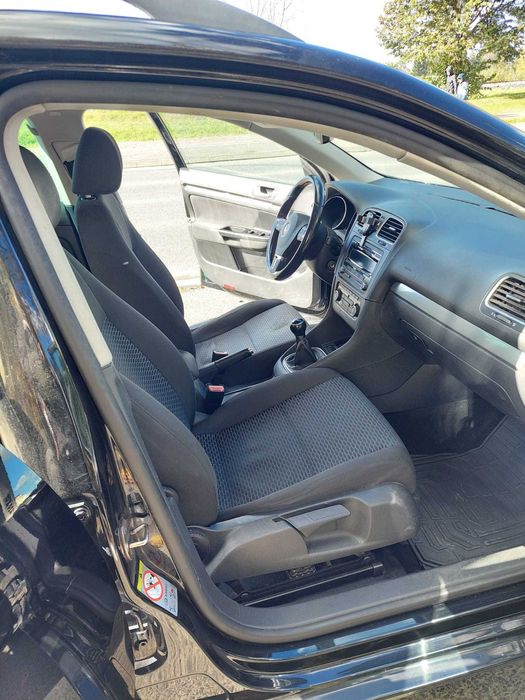 Volkswagen Golf 6 1.6 TDI BlueMotion – 2011, stare bună, consum mic