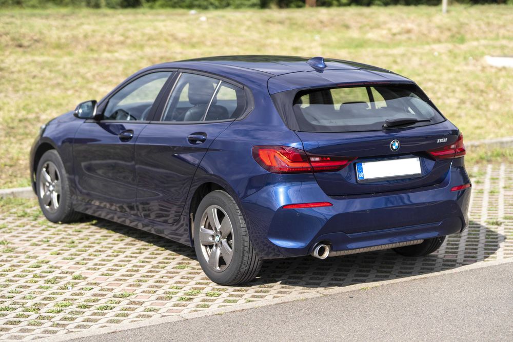 BMW 118i Advantage, automata, faruri led, int. piele, revizii la zi