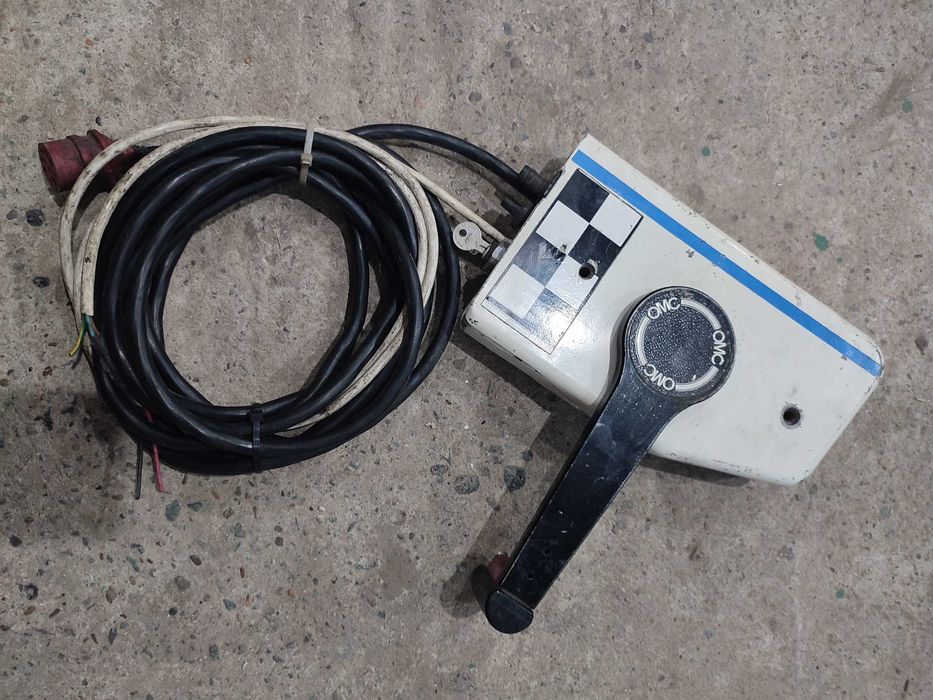 Mansa comanda motor barca