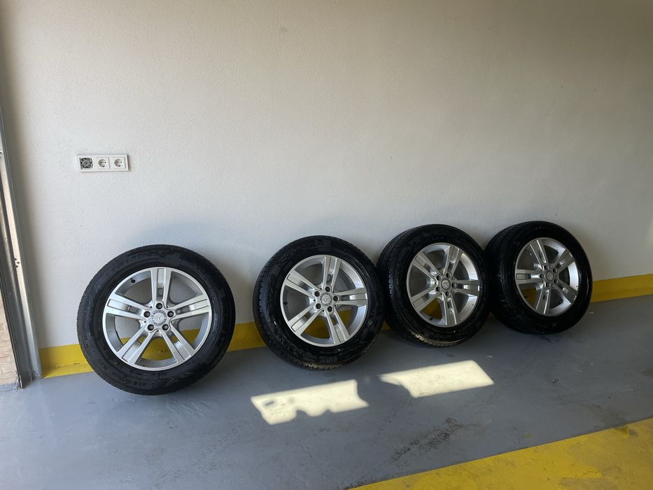 Jante originale 255/55/18 mercedes ml 350 ,cauciucuri stare f buna m+s