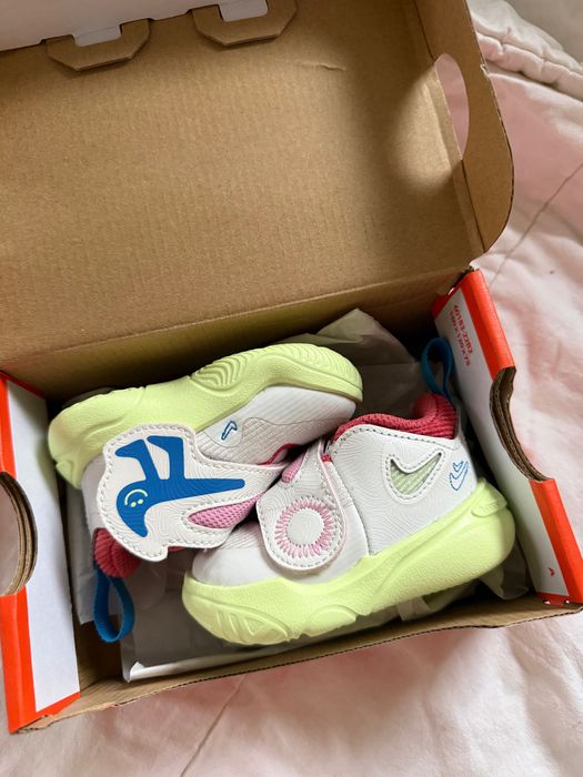 Бебешки маратонки Nike 18.5