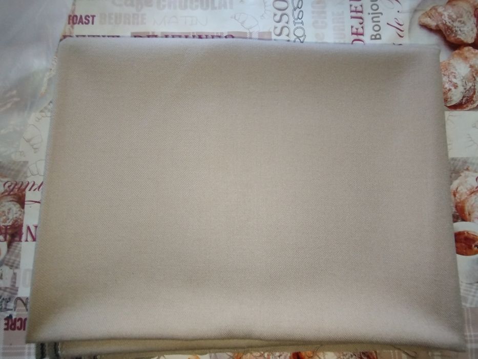 Бежов вълнен плат 150/118 см