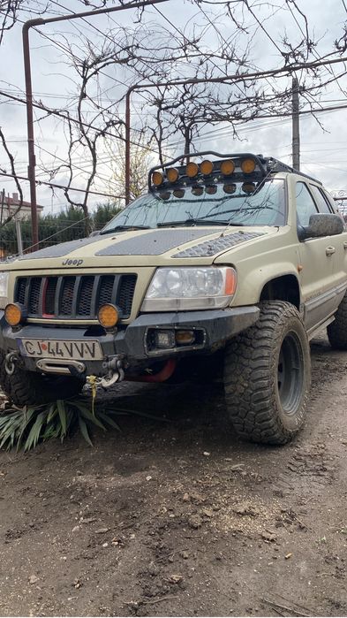 Jeep Grand Cherokee Overlanding quadra drive
