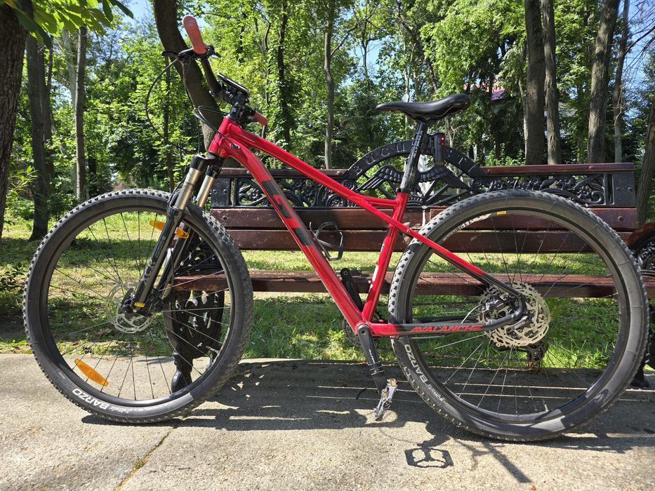Vând MTB GT Avalanche Elite