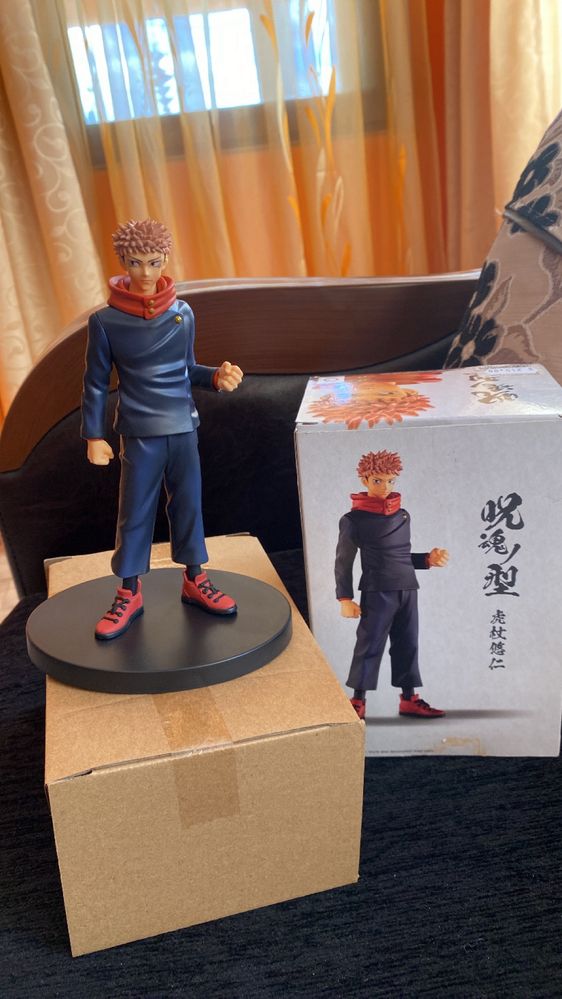 Figurina Jujutsu Kaisen Yuji Itadori 16 cm anime