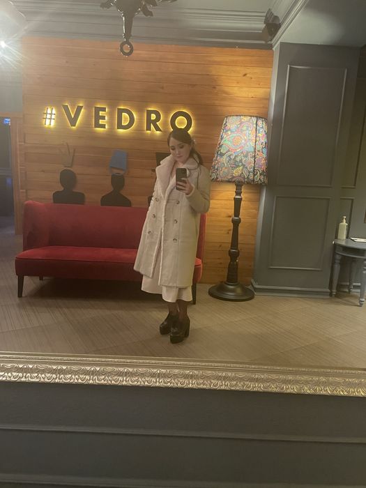 ДУБЛЕНКА . Отличное состояние .