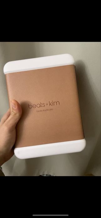 Beats Studio Pro Kardashian Edition Dune — оригинал, новые!