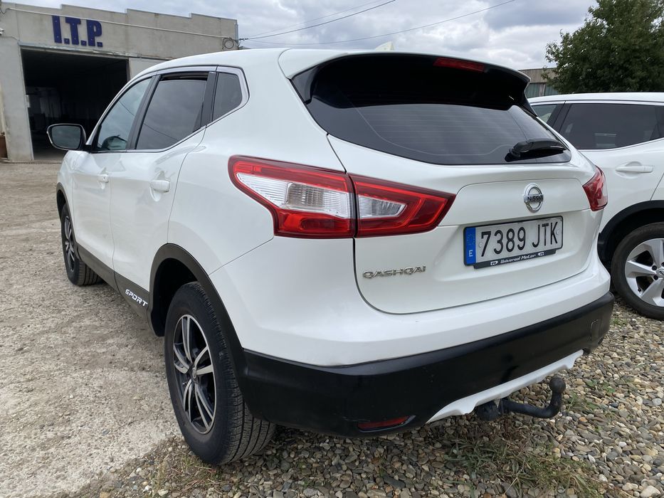 Nissan qashqai 1.6 diesel 4x4 130 cai 2016