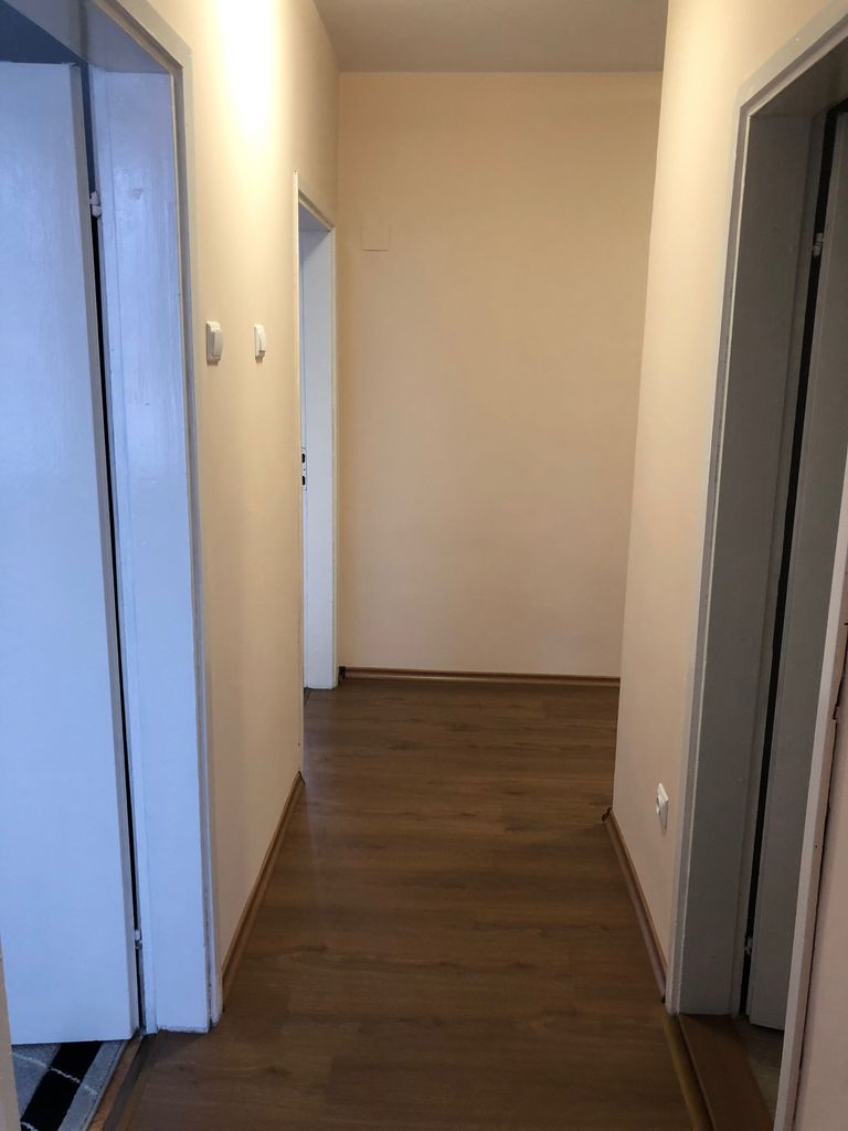 Дава се под наем Двустаен апартамент в Враца, Център - 75 кв.м за 295.8 € - Снимка #9