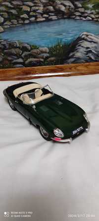 Machetă Burago Jaguar 1961