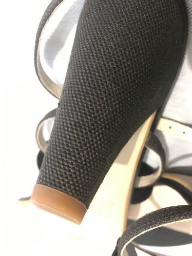 Sandale din piele noi, maro, marimea 39, model deosebit