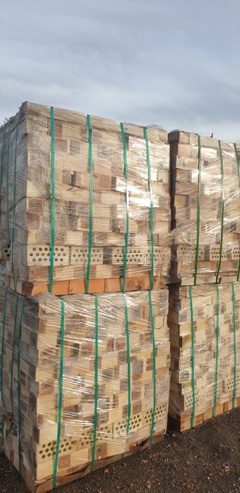 Продам кирпич , новый . .