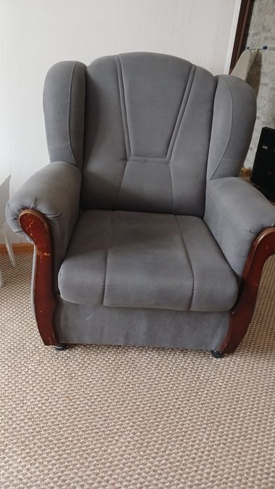 Продам кресло серого цвета,б/у в хорошем мостоянии