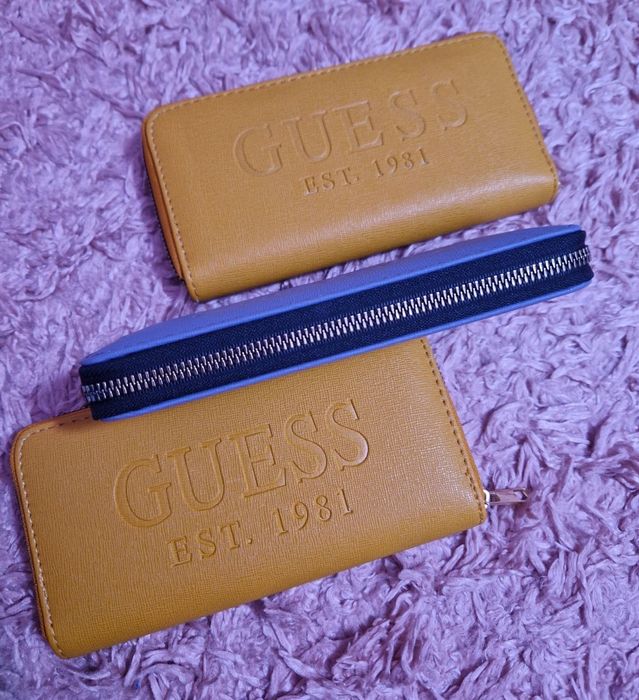 Portofele dama Guess