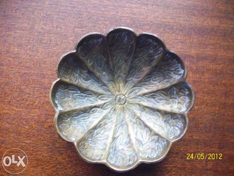 стара бронзова чинийка