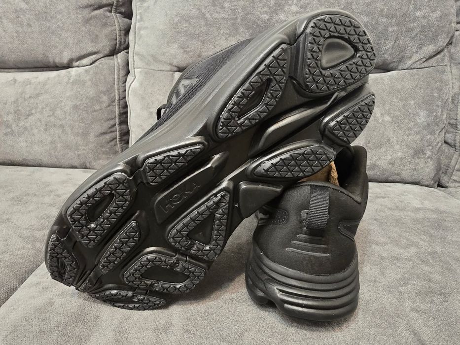 Hoka nr 44 45 preț 300 lei