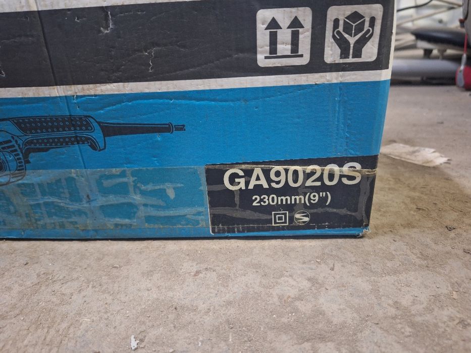 Ъглошлайв на Makita