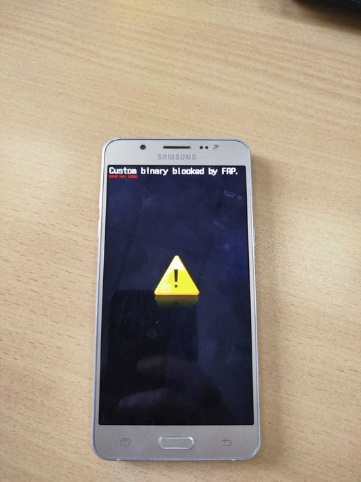 Мобильные телефоны на запчасти