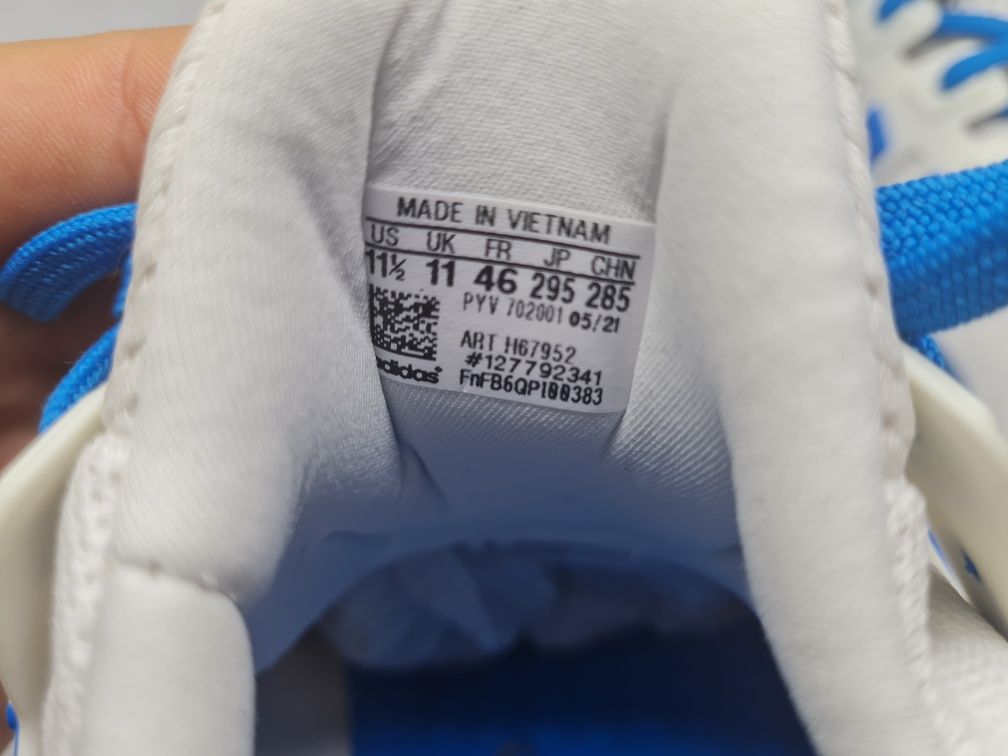 Маратонки Adidas Ultraboost Lego

Чисто нови без кутия. 

Размер 46 ст