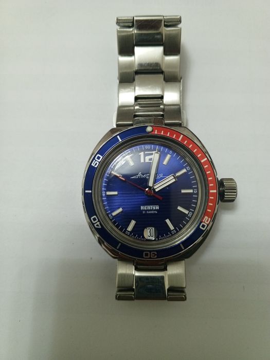 Часы механические с автоподзаводом. Амфибия 2416 Б.