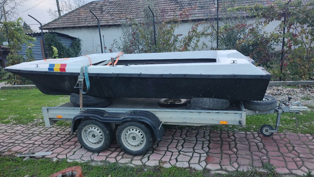 Barca și motor barca 8 hp
