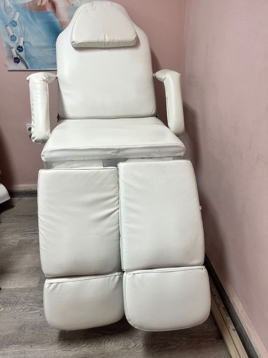 Козметична кушетка