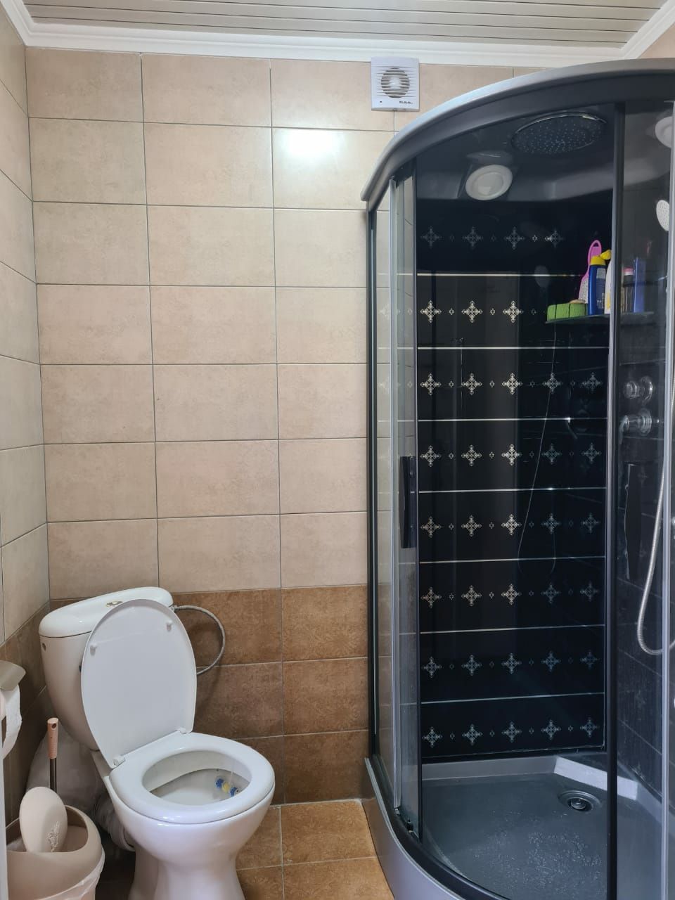 Садаётся котедж Центр по суточно Шымкент мкр Бам