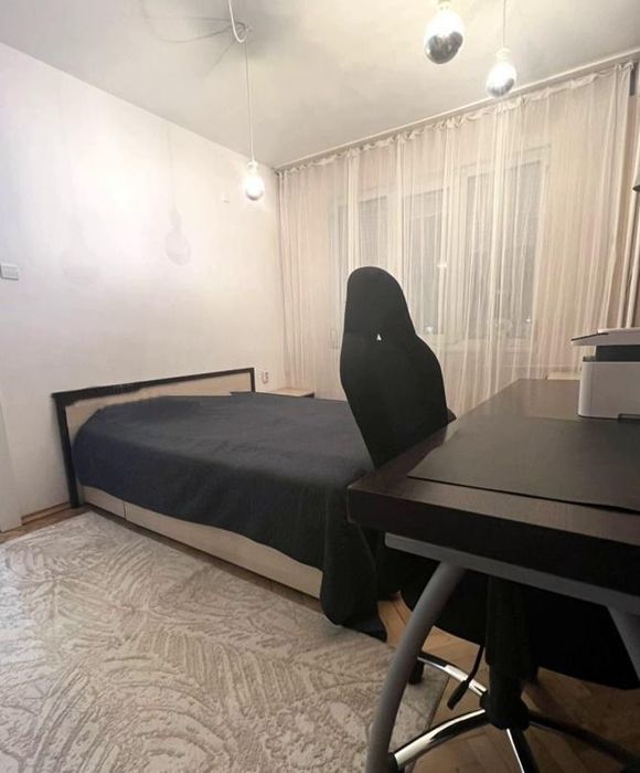 Тристаен, под наем, ж.к Красна поляна 2