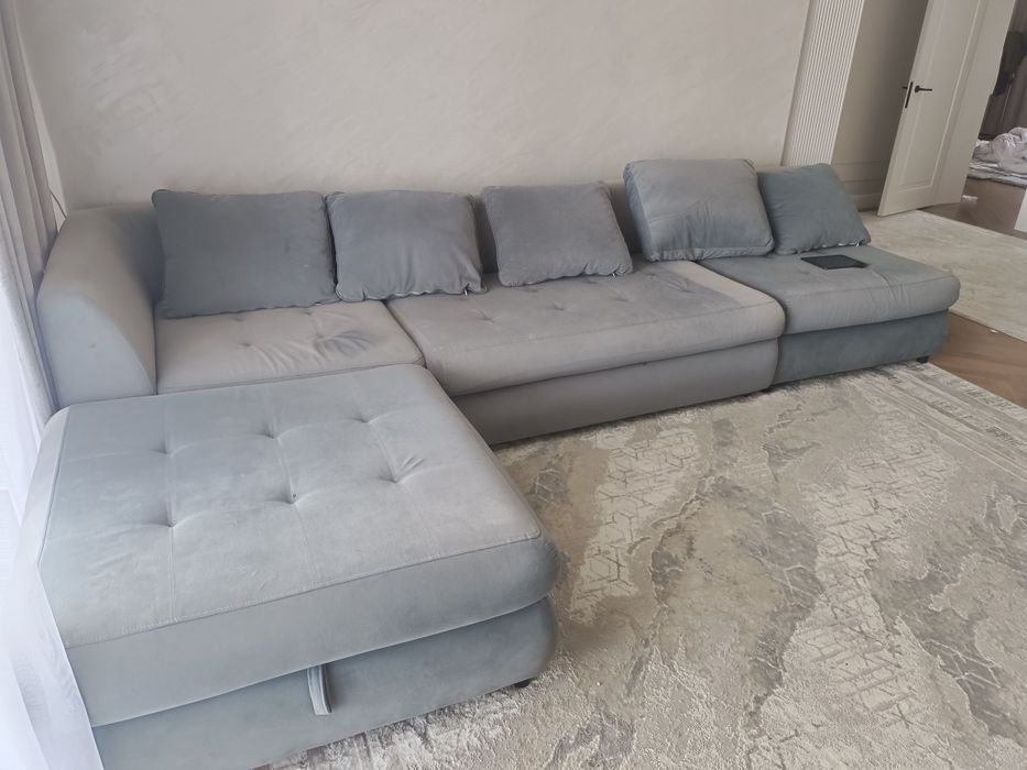 Продам диван  4м