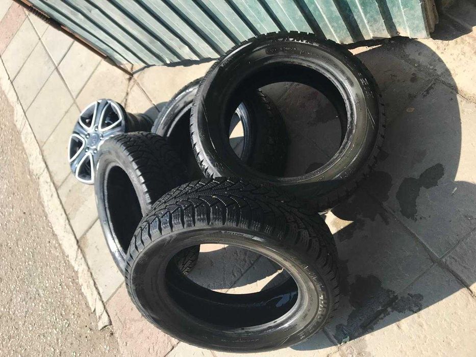 ШИПОВАННЫЕ ШИНЫ КОМПЛ 4 ШТ в хор сост диск колпак подарю 90 000тг торг