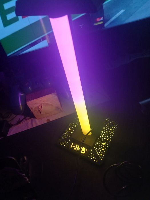 Vand suport de casti