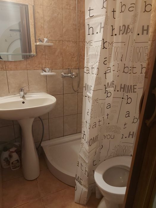 Inchiriez garsoniera in 7 Noiembrie