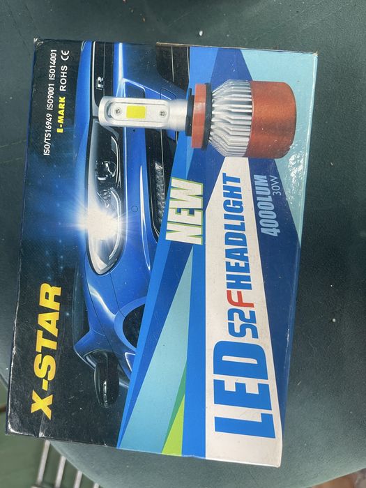 Bec xenon cu soclu h7