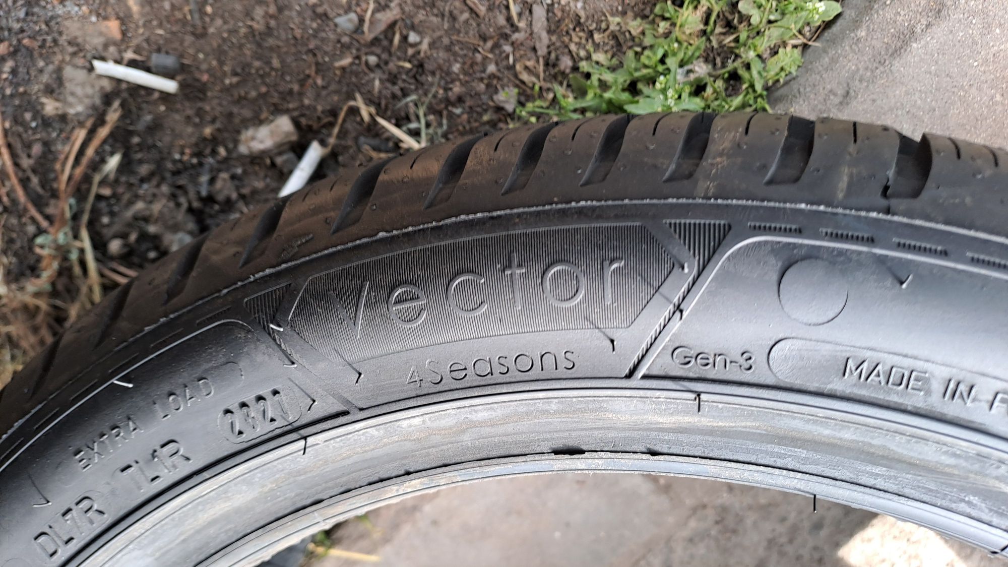 НАМАЛЕНИ Нови Всесезонни 225/45/17 Goodyear Vector 4Seasons