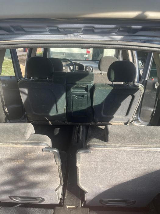 Opel Zafira 7 locuri