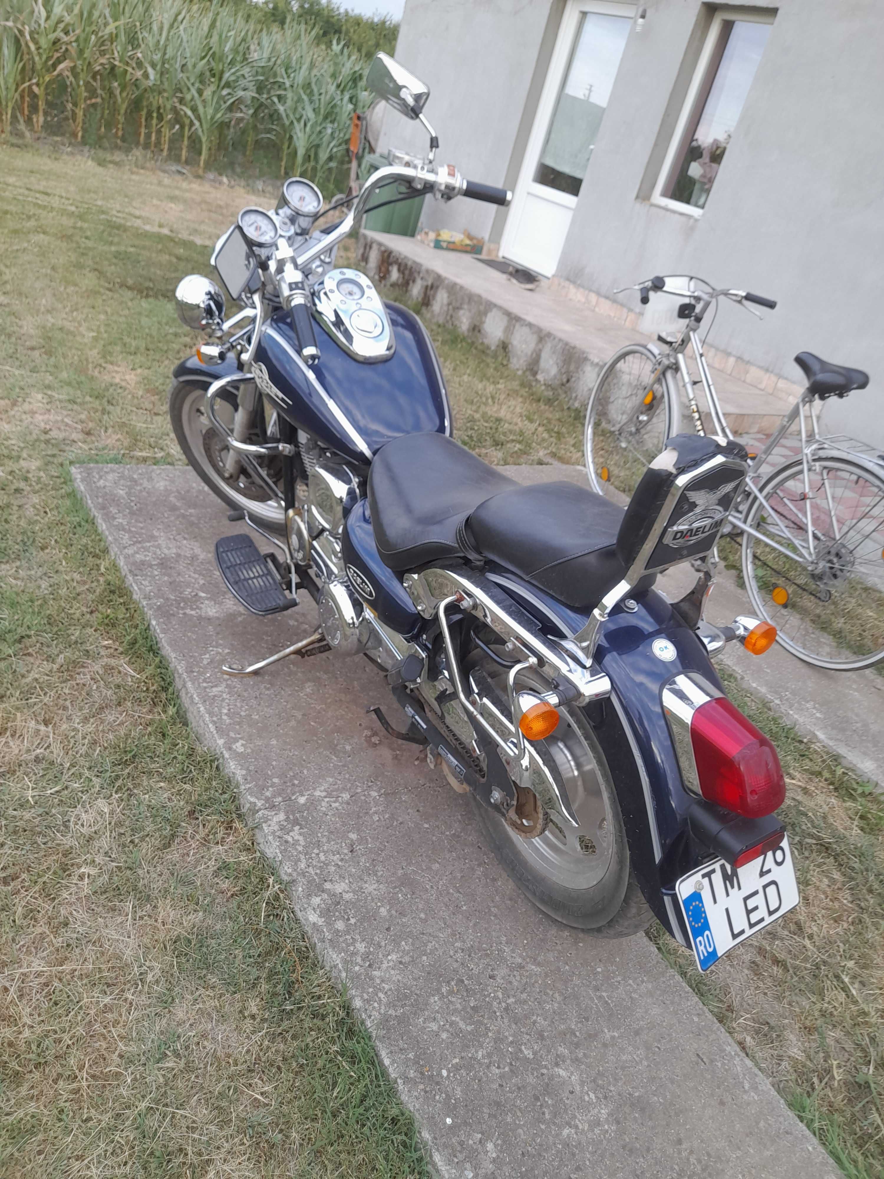 Honda Sh150 si Daelim Vc125F