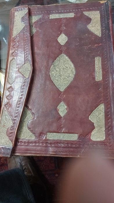 Древние рукописные книги