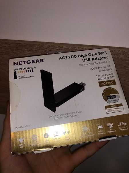Adaptor Wi-Fi USB NETGEAR AC1200 High Gain Nou. Original. Sigilat