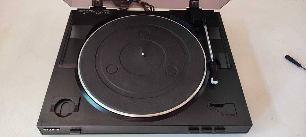 Pick-up Sony PS-LX250H Full Automatic,preamplificator incorporat