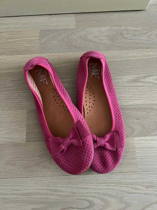 нови испански обувки от естествен велур и естествена кожа, номер 36