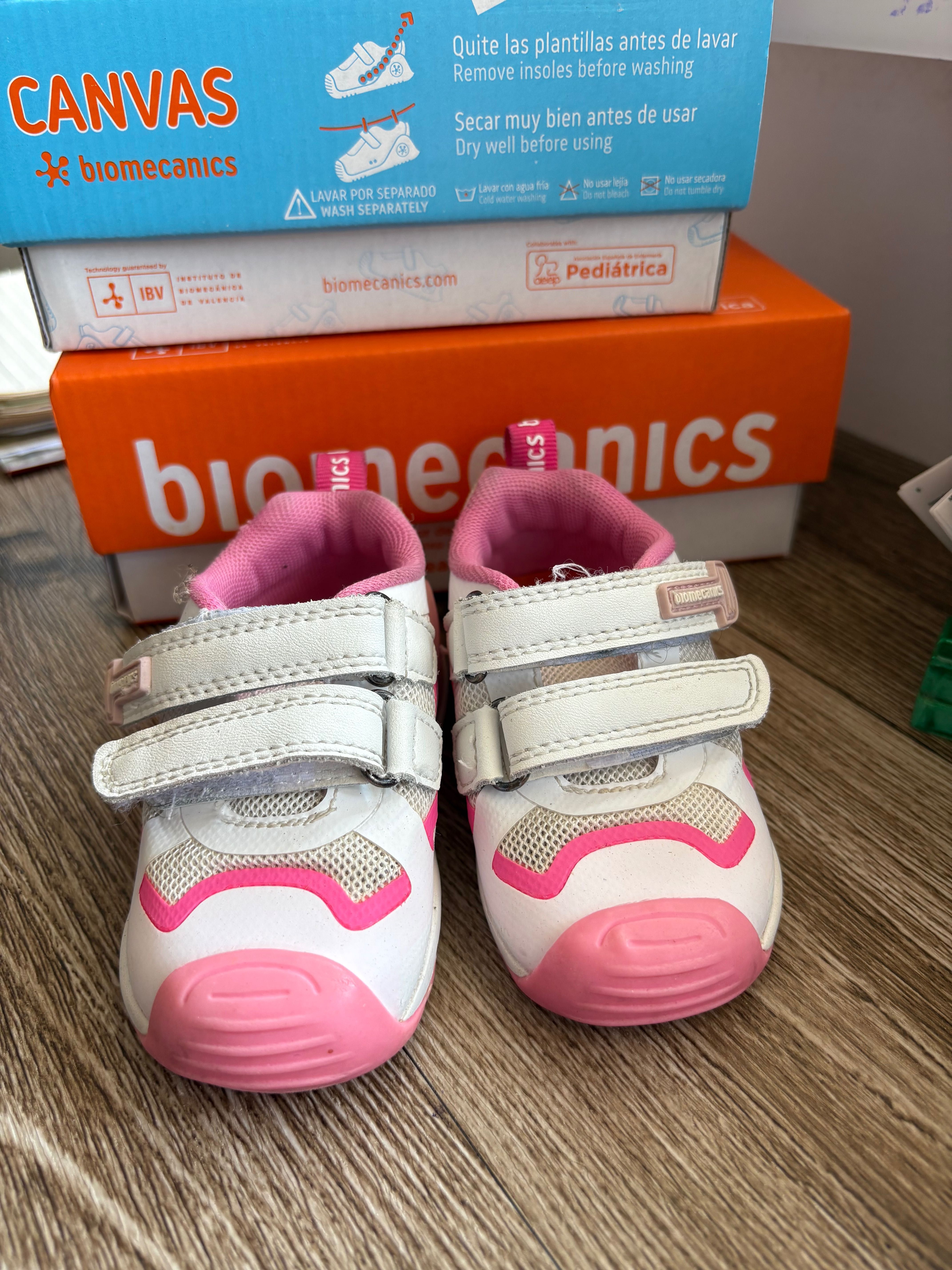 Обувки Biomecanics, 20 номер