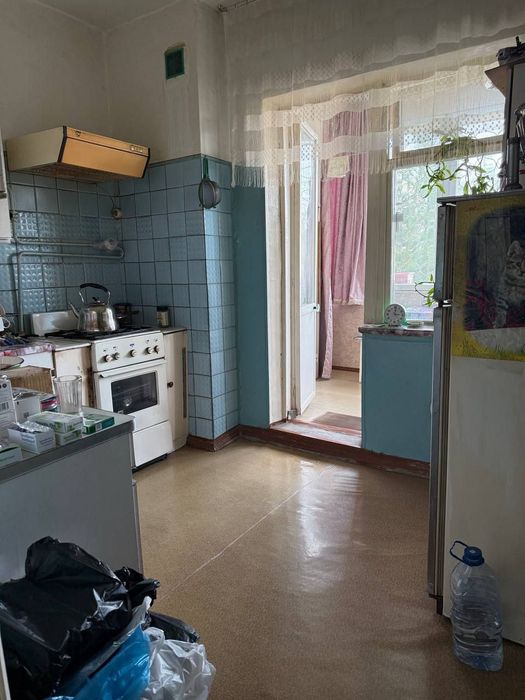3/2/5 (2 этаж). Сергели 4. Квартира 78 м², не торец. Метро - 900 м.