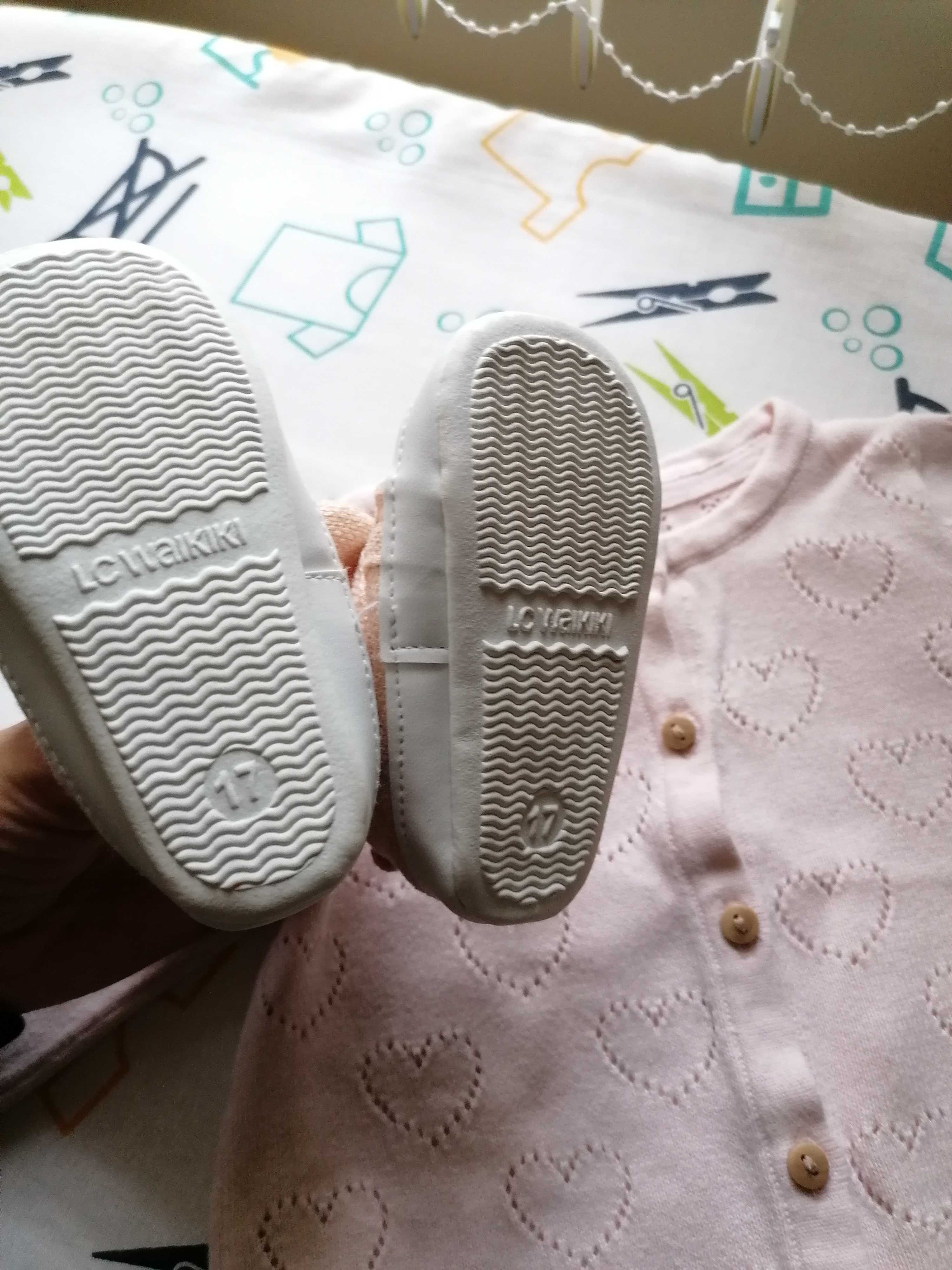 Бебешка жилетка h&m и обувчици waikiki