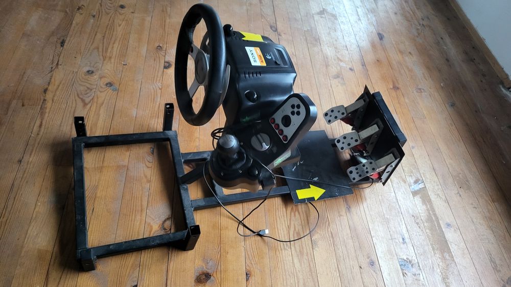 Геймърски волан Logitech g25 съвместим с playstation pc компютър