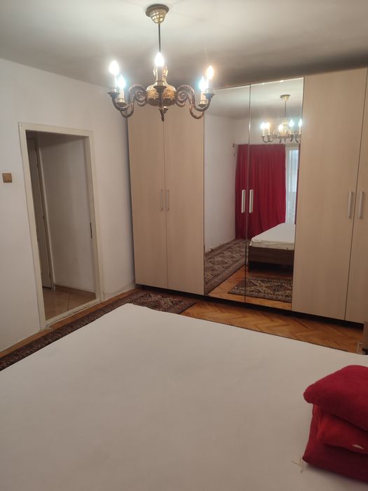 Inchiriez Ap 2 camere Izvor