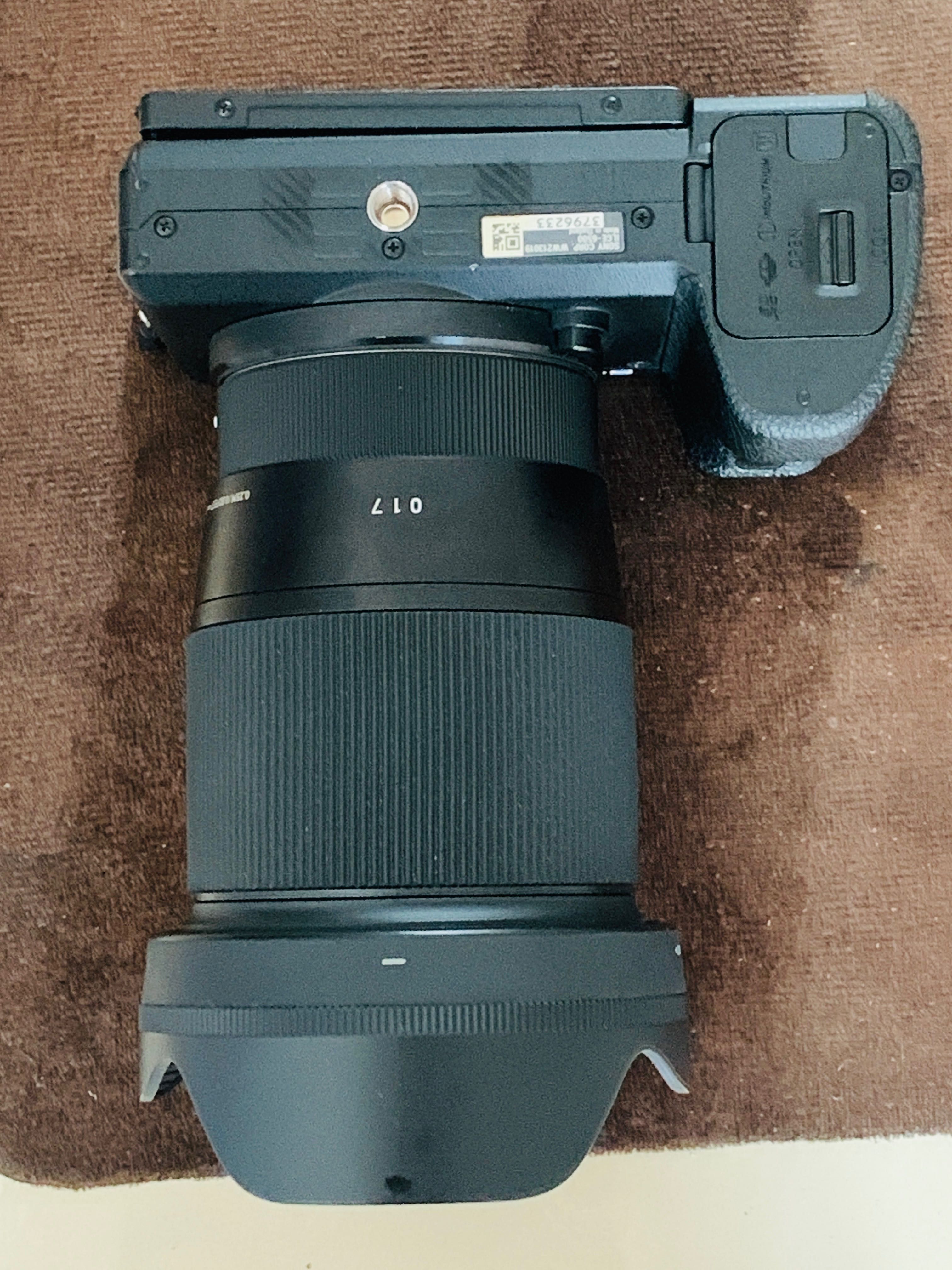 Sony a6500+16mf1.4+3батерий+зарядно+адаптер
