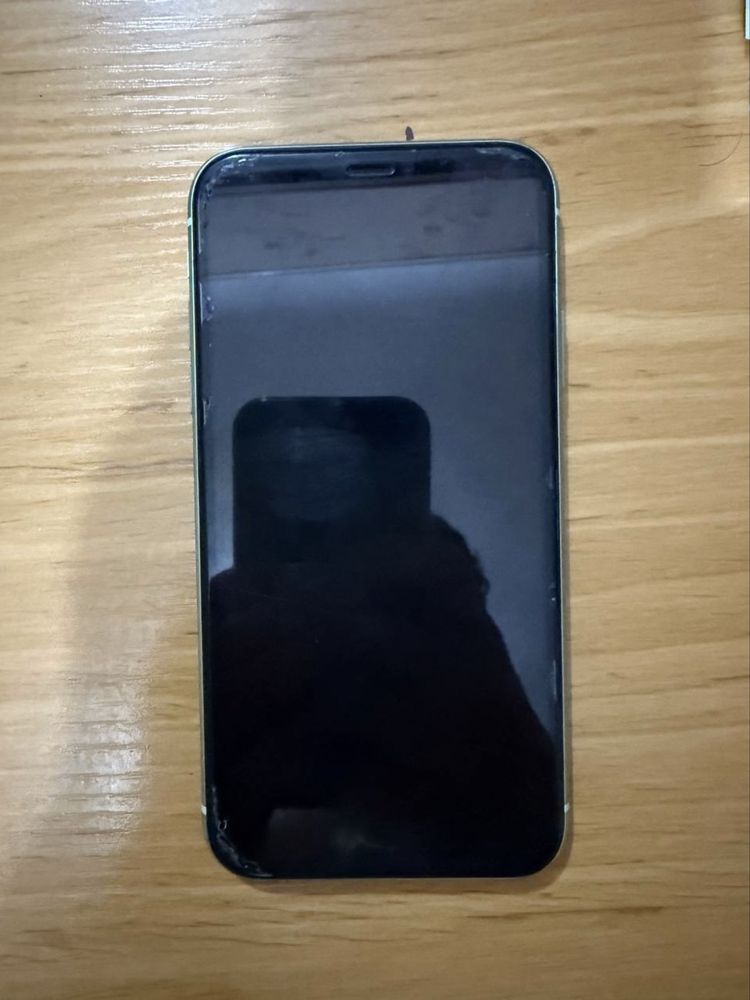 iPhone 11 128 ГБ бирюзовый | 100% батарея | с коробкой | 2.500,000сум
