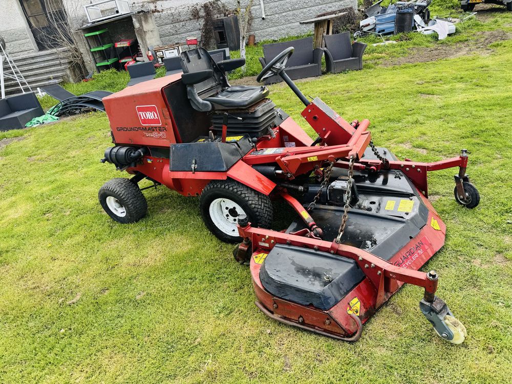 Професионална тракторна косачка  дизел TORO GROUNDSMASTER 328-D