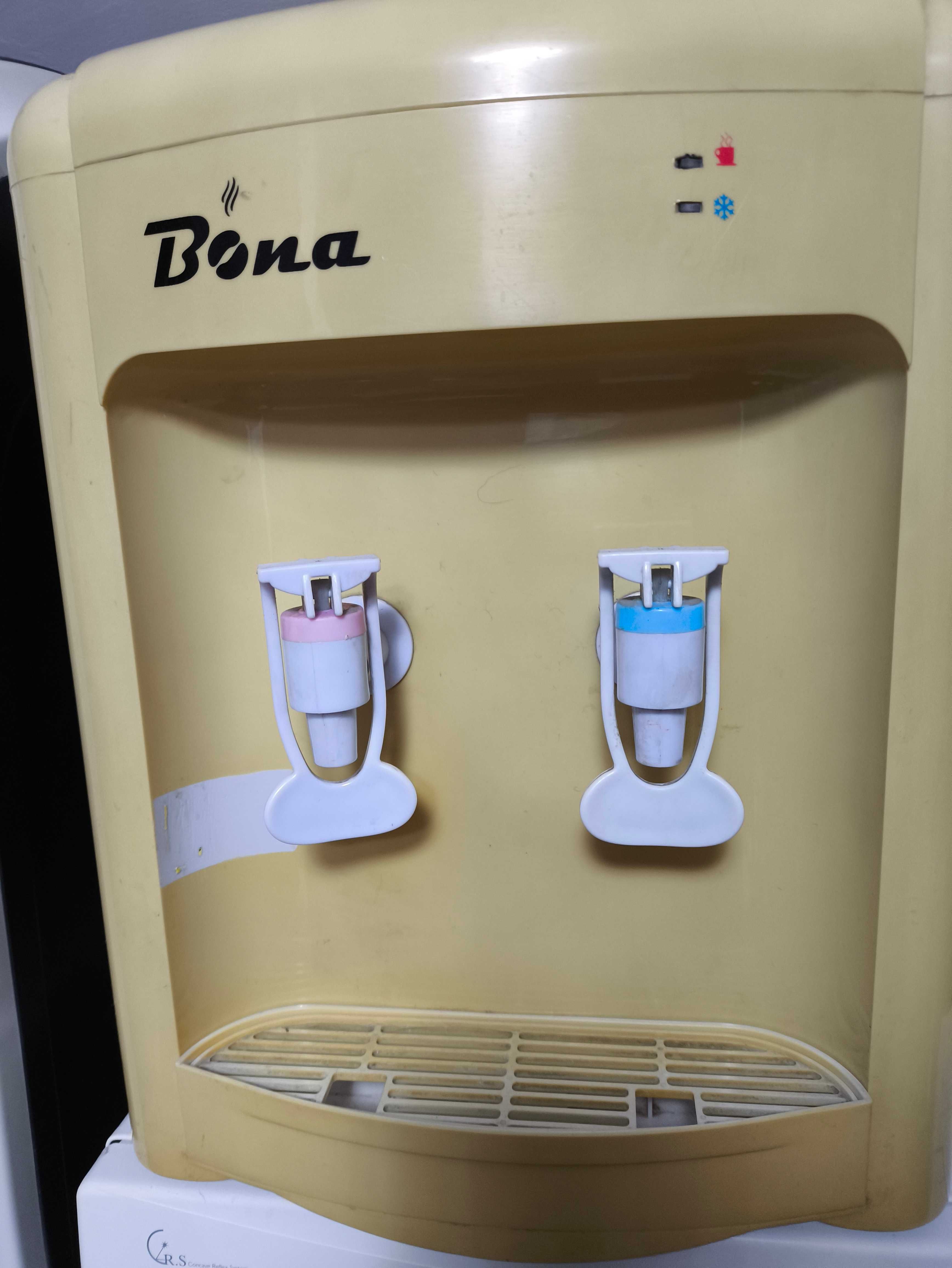 Продается диспенсер для воды.